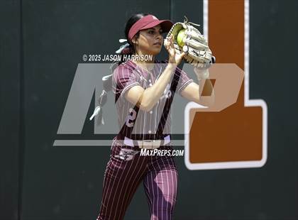Thumbnail 1 in Riesel vs. Ganado (UIL Softball 2A D1 Final) photogallery.