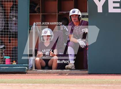 Thumbnail 3 in Riesel vs. Ganado (UIL Softball 2A D1 Final) photogallery.