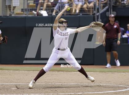 Thumbnail 2 in Riesel vs. Ganado (UIL Softball 2A D1 Final) photogallery.