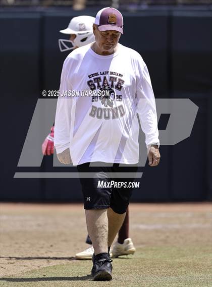 Thumbnail 3 in Riesel vs. Ganado (UIL Softball 2A D1 Final) photogallery.