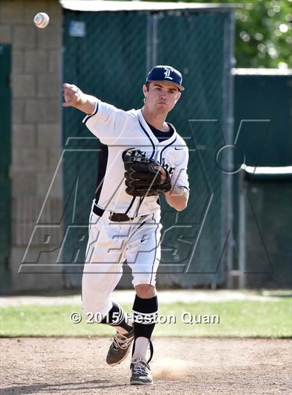 Thumbnail 2 in IMG Academy vs. Loyola (Anderson Bat National Classic) photogallery.