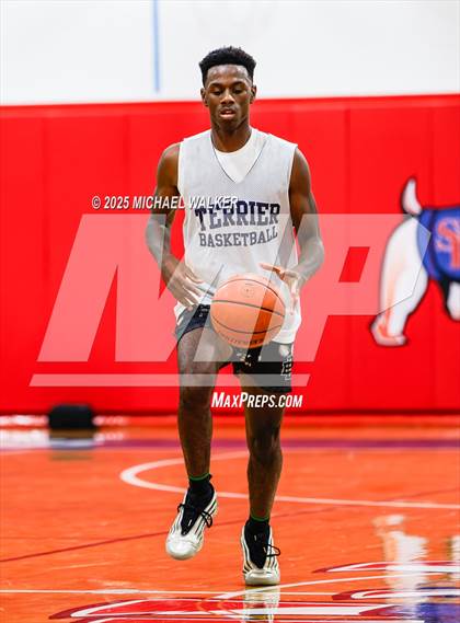 Thumbnail 3 in St. Francis Prep Vs Thomas Jefferson Campus (The Preview HS Showcase) photogallery.