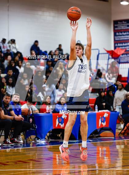 Thumbnail 3 in St. Francis Prep Vs Thomas Jefferson Campus (The Preview HS Showcase) photogallery.