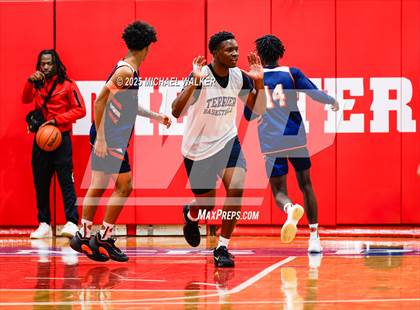 Thumbnail 2 in St. Francis Prep Vs Thomas Jefferson Campus (The Preview HS Showcase) photogallery.