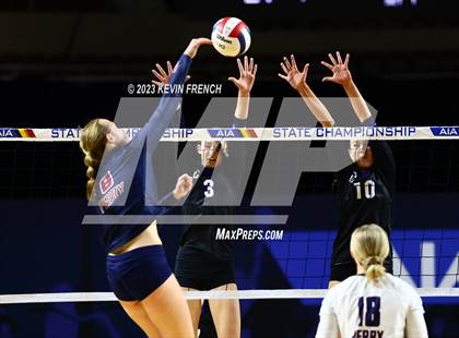 Thumbnail 3 in O'Connor vs. Perry (AIA 6A Final) photogallery.