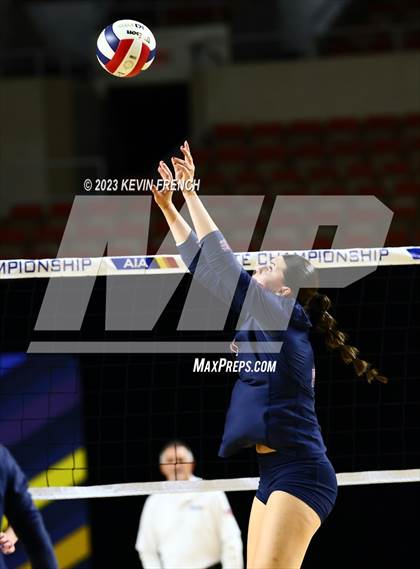 Thumbnail 2 in O'Connor vs. Perry (AIA 6A Final) photogallery.