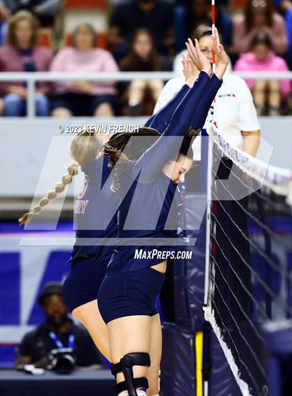 Thumbnail 2 in O'Connor vs. Perry (AIA 6A Final) photogallery.