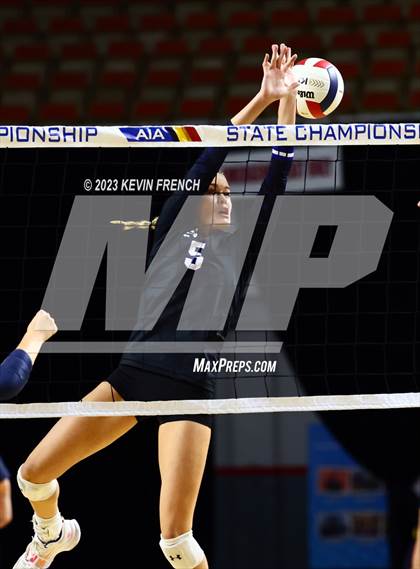 Thumbnail 2 in O'Connor vs. Perry (AIA 6A Final) photogallery.