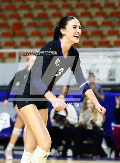 Thumbnail 3 in O'Connor vs. Perry (AIA 6A Final) photogallery.