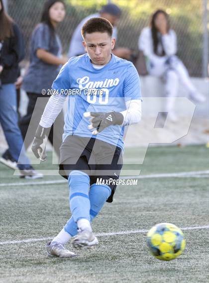 Thumbnail 3 in El Camino Real vs. Hart photogallery.