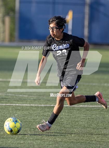 Thumbnail 1 in El Camino Real vs. Hart photogallery.