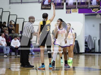 Thumbnail 2 in Franklin Heights vs Reynoldsburg (OHSAA D1 Sectional Final) photogallery.