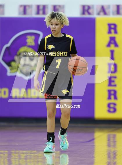 Thumbnail 2 in Franklin Heights vs Reynoldsburg (OHSAA D1 Sectional Final) photogallery.
