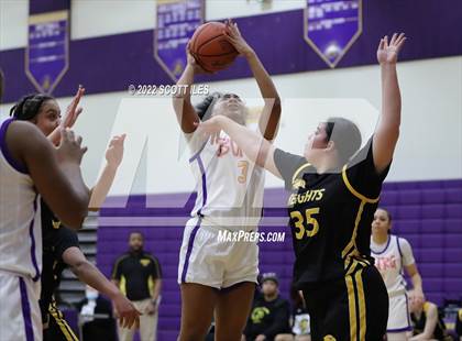 Thumbnail 3 in Franklin Heights vs Reynoldsburg (OHSAA D1 Sectional Final) photogallery.