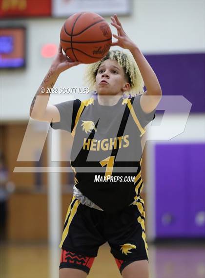 Thumbnail 2 in Franklin Heights vs Reynoldsburg (OHSAA D1 Sectional Final) photogallery.
