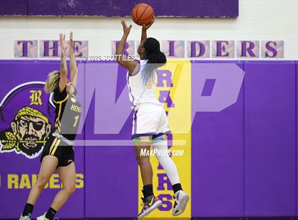 Thumbnail 3 in Franklin Heights vs Reynoldsburg (OHSAA D1 Sectional Final) photogallery.