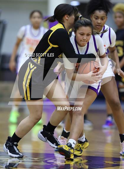 Thumbnail 2 in Franklin Heights vs Reynoldsburg (OHSAA D1 Sectional Final) photogallery.