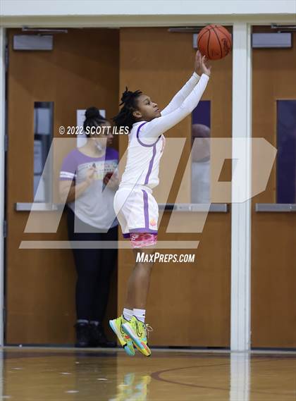Thumbnail 2 in Franklin Heights vs Reynoldsburg (OHSAA D1 Sectional Final) photogallery.