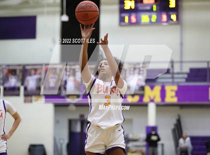 Thumbnail 2 in Franklin Heights vs Reynoldsburg (OHSAA D1 Sectional Final) photogallery.