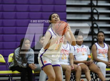 Thumbnail 2 in Franklin Heights vs Reynoldsburg (OHSAA D1 Sectional Final) photogallery.