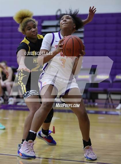 Thumbnail 3 in Franklin Heights vs Reynoldsburg (OHSAA D1 Sectional Final) photogallery.