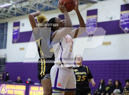 Thumbnail 3 in Franklin Heights vs Reynoldsburg (OHSAA D1 Sectional Final) photogallery.