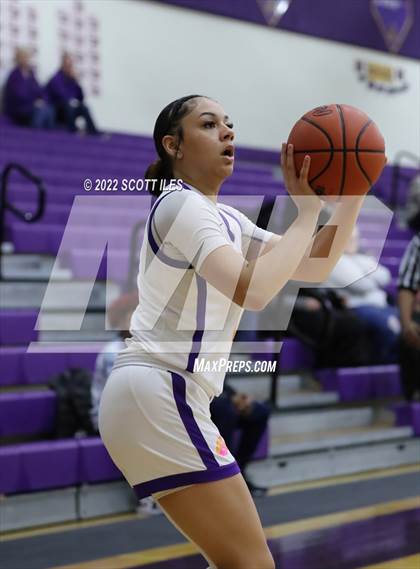 Thumbnail 3 in Franklin Heights vs Reynoldsburg (OHSAA D1 Sectional Final) photogallery.