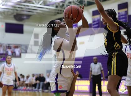 Thumbnail 3 in Franklin Heights vs Reynoldsburg (OHSAA D1 Sectional Final) photogallery.