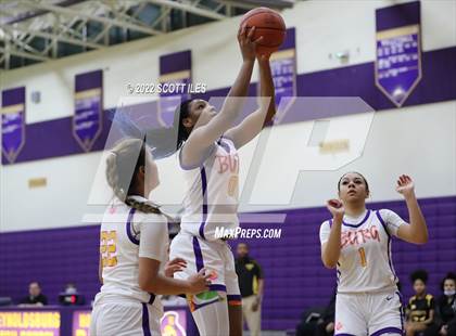 Thumbnail 3 in Franklin Heights vs Reynoldsburg (OHSAA D1 Sectional Final) photogallery.
