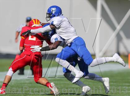 Thumbnail 3 in Clearwater Central Catholic vs. Trinity Christian (FHSAA 3A Final)  photogallery.