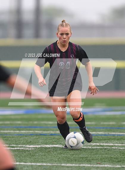 Thumbnail 1 in Round Rock vs Taft (UIL 6A Region 4 Semifinals) photogallery.