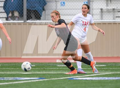 Thumbnail 1 in Round Rock vs Taft (UIL 6A Region 4 Semifinals) photogallery.
