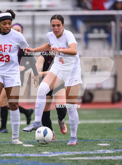 Thumbnail 3 in Round Rock vs Taft (UIL 6A Region 4 Semifinals) photogallery.
