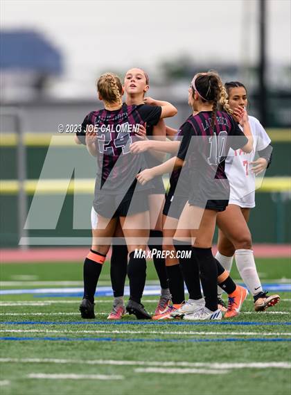 Thumbnail 1 in Round Rock vs Taft (UIL 6A Region 4 Semifinals) photogallery.