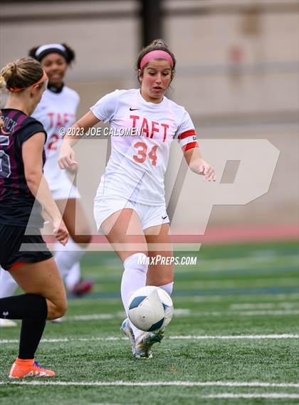 Thumbnail 3 in Round Rock vs Taft (UIL 6A Region 4 Semifinals) photogallery.
