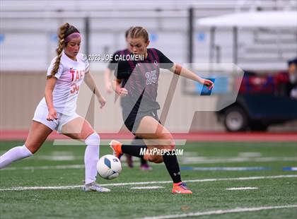 Thumbnail 3 in Round Rock vs Taft (UIL 6A Region 4 Semifinals) photogallery.