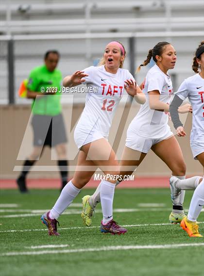 Thumbnail 1 in Round Rock vs Taft (UIL 6A Region 4 Semifinals) photogallery.