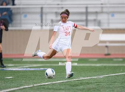 Thumbnail 1 in Round Rock vs Taft (UIL 6A Region 4 Semifinals) photogallery.