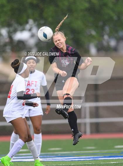 Thumbnail 2 in Round Rock vs Taft (UIL 6A Region 4 Semifinals) photogallery.
