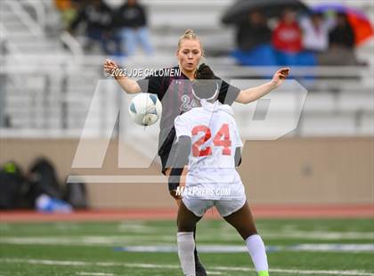 Thumbnail 1 in Round Rock vs Taft (UIL 6A Region 4 Semifinals) photogallery.