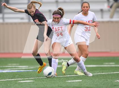 Thumbnail 1 in Round Rock vs Taft (UIL 6A Region 4 Semifinals) photogallery.