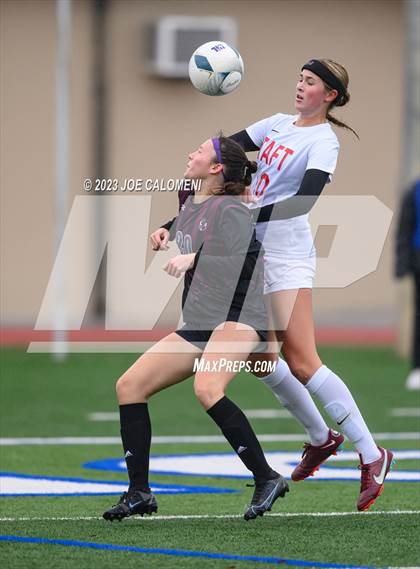 Thumbnail 1 in Round Rock vs Taft (UIL 6A Region 4 Semifinals) photogallery.