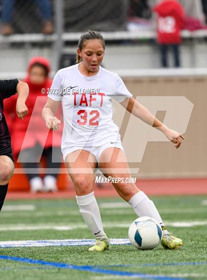 Thumbnail 2 in Round Rock vs Taft (UIL 6A Region 4 Semifinals) photogallery.