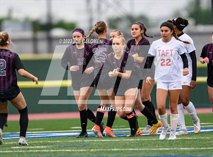 Thumbnail 3 in Round Rock vs Taft (UIL 6A Region 4 Semifinals) photogallery.