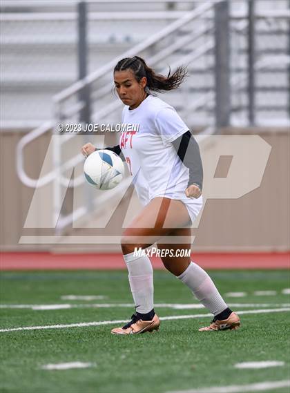Thumbnail 1 in Round Rock vs Taft (UIL 6A Region 4 Semifinals) photogallery.