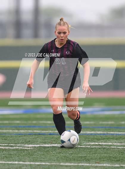 Thumbnail 3 in Round Rock vs Taft (UIL 6A Region 4 Semifinals) photogallery.