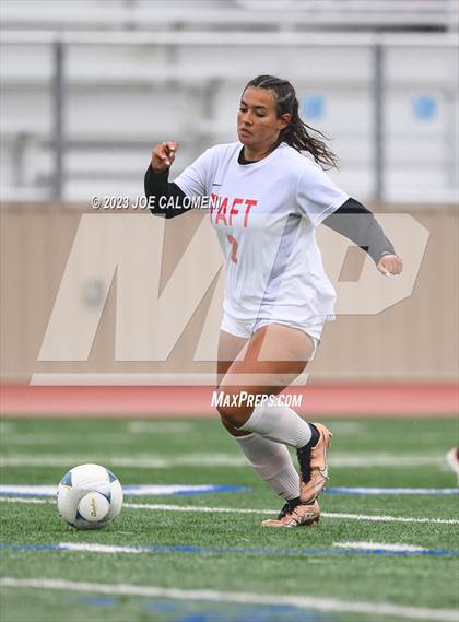 Thumbnail 1 in Round Rock vs Taft (UIL 6A Region 4 Semifinals) photogallery.