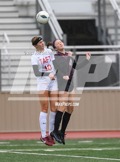Thumbnail 2 in Round Rock vs Taft (UIL 6A Region 4 Semifinals) photogallery.