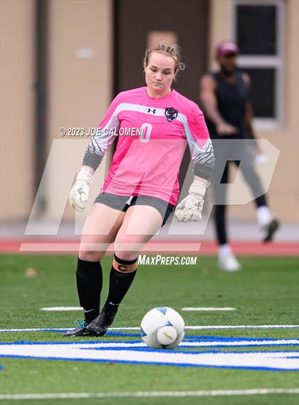 Thumbnail 3 in Round Rock vs Taft (UIL 6A Region 4 Semifinals) photogallery.