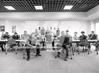 Thumbnail 2 in DeSoto (Preseason Early Contenders Photo Shoot)  photogallery.